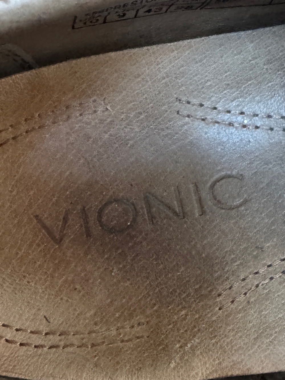 Vionic Men's Aster Preston Tan Brown Leather Slip On Moc Loafers Comfort Size 10 - Picture 10 of 13